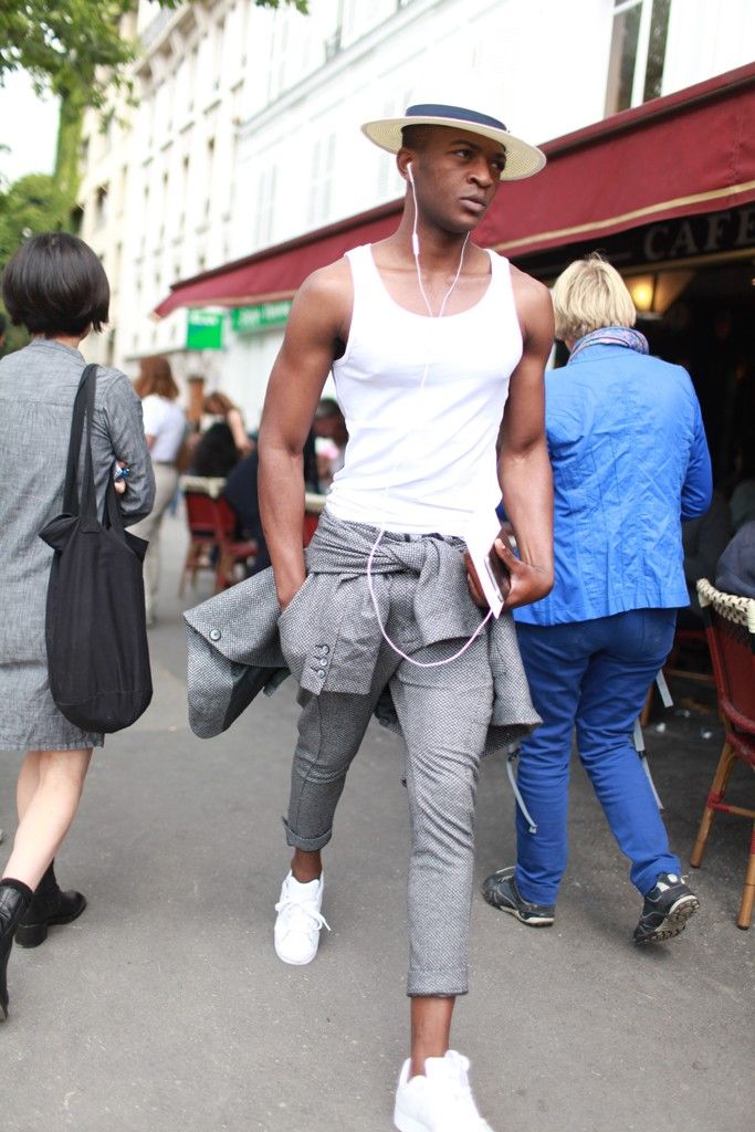 Camiseta regata deals com calça jeans